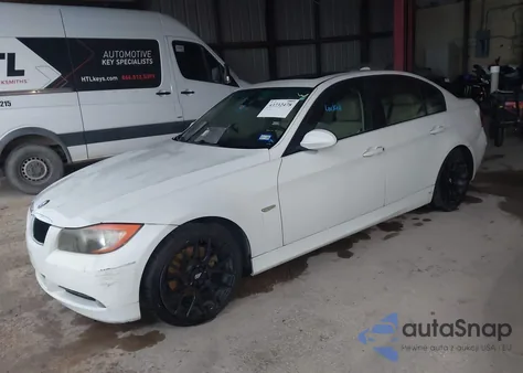 2008 BMW 328I из США, поврежденный, VIN WBAVC57538NK77474